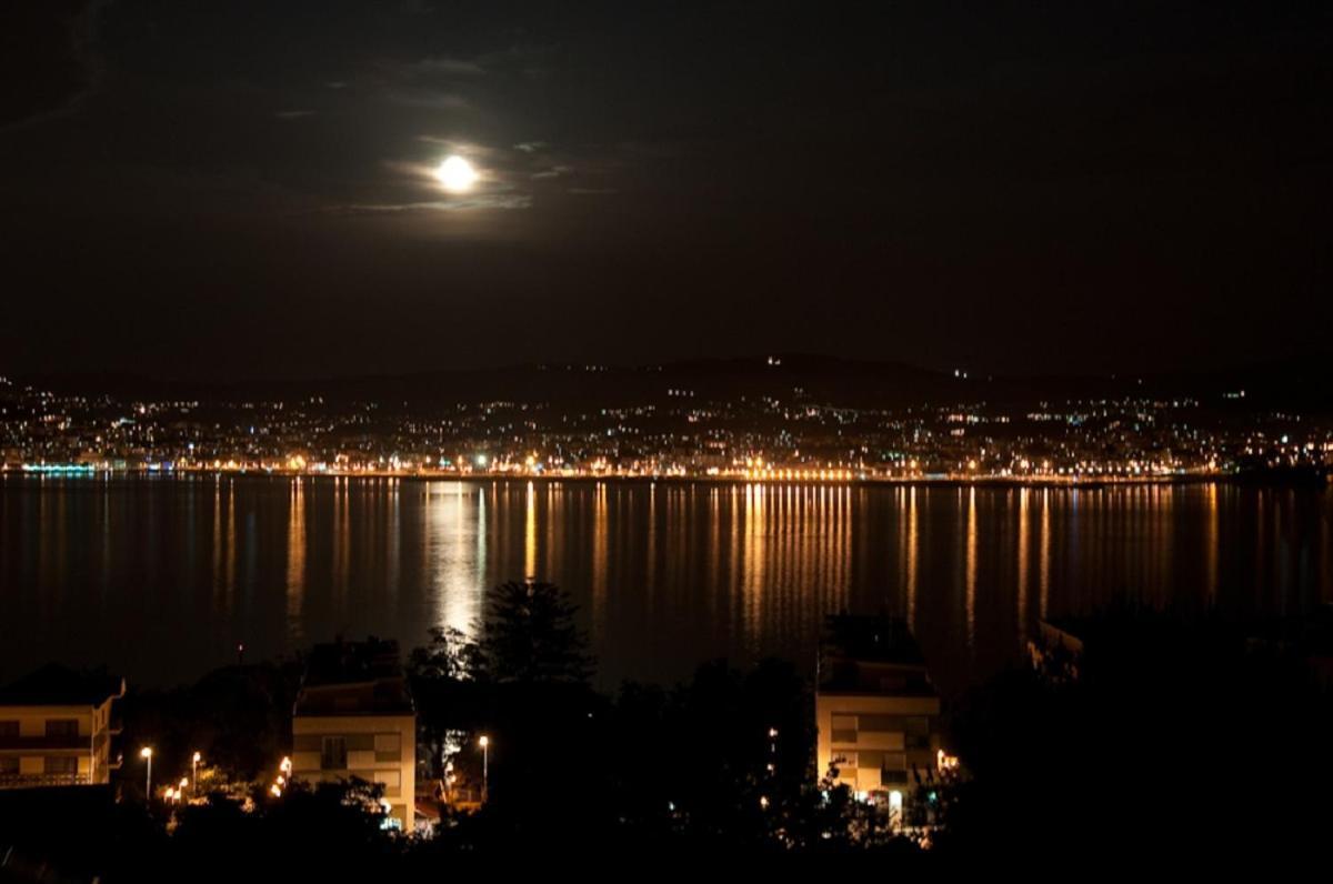 Appartamento Casa Apartamento Con Vistas Al Mar Cangas do Morrazo Esterno foto